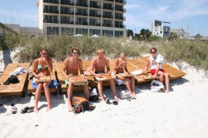 Camp Florida 2011 med en tung laguppställning: Jenni "Rultan" Nilsson, Daniel "Man Boy" Engblom, Mikael "Swedish Fish" Sahlberg, Louise Nilsson och Kristoffer "KP" Persson. Camp Florida 2011 med en tung laguppställning: Jenni "Rultan" Nilsson, Daniel "Man Boy" Engblom, Mikael "Swedish Fish" Sahlberg, Louise Nilsson och Kristoffer "KP" Persson.