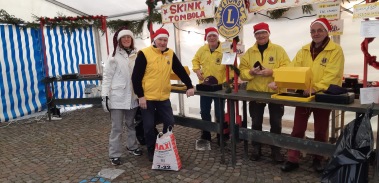 Nu börjar det likna Julmarknad Nu börjar det likna Julmarknad