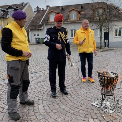 Vad gör vi ? Vad gör vi ?