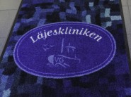 Dörrrmatta med logo för företag och offentliga miljöer. Dörrrmatta med logo för företag och offentliga miljöer.