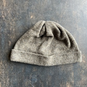 Ull mössor - beige uppvikt kant