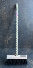 grön/vit prickig borste