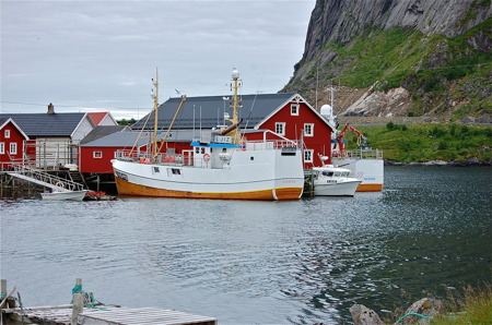 Fiskehamnen Reine med Rorbuer och "Kulinarisk" restaurang.