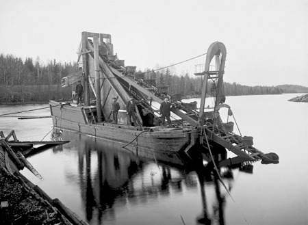 Mudderverket som användes vid byggandet av kanalen Stora Lee - Östen.