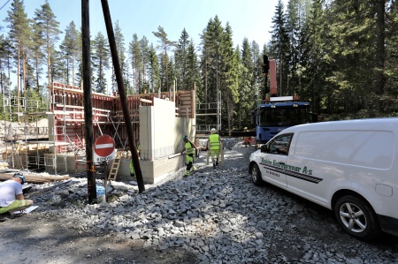 30 maj 2018 - Byggnation av nya transformator-stationen, som skall ta emot elproduktionen från vindkraftverken på Joarknatten.