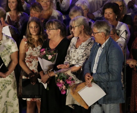 Owe Lindström och hans trogna medarbetare Marie Pettersson och Lena Larsson hyllades stort för sina insatser i arrangemanget Allsköns Musik.