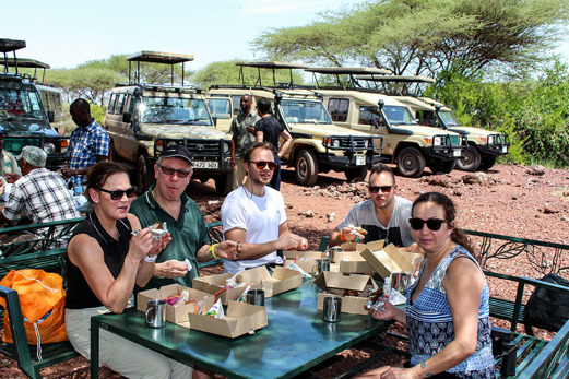Lunch vid Lake Manyara Lunch vid Lake Manyara