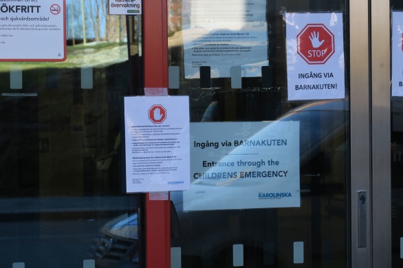 Inga obehöriga eller anhöriga släpps in på sjukhuset Inga obehöriga eller anhöriga släpps in på sjukhuset