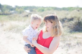 Fotograf Emy fotograferar familjebilder, barnbilder och syskonbilder i Halmstad och Laholm, Fotograf Laholm, Fotograf Halmstda Fotograf Emy fotograferar familjebilder, barnbilder och syskonbilder i Halmstad och Laholm, Fotograf Laholm, Fotograf Halmstda