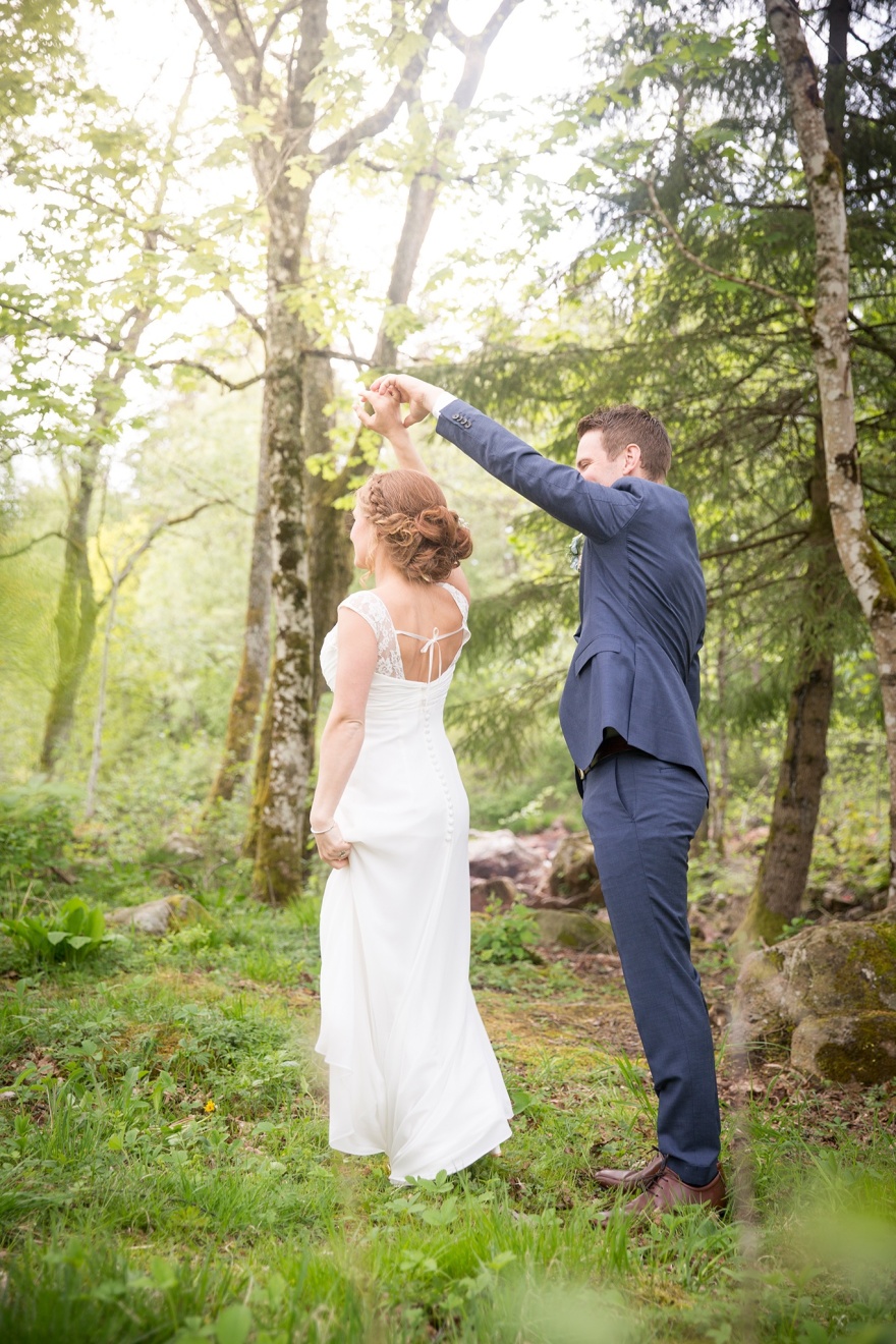 Bröllopsfotograf Emy fotograferar bröllop vid kvarnen i knäred - Bröllopsfotograf i Knäred Bröllopsfotograf Emy fotograferar bröllop vid kvarnen i knäred - Bröllopsfotograf i Knäred