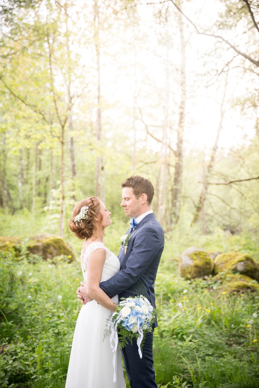 Vackert bröllop i knäred. Fotografera dona bröllopsfoton vi kvarnen i knäred - Bröllopsfotograf Knäred Vackert bröllop i knäred. Fotografera dona bröllopsfoton vi kvarnen i knäred - Bröllopsfotograf Knäred