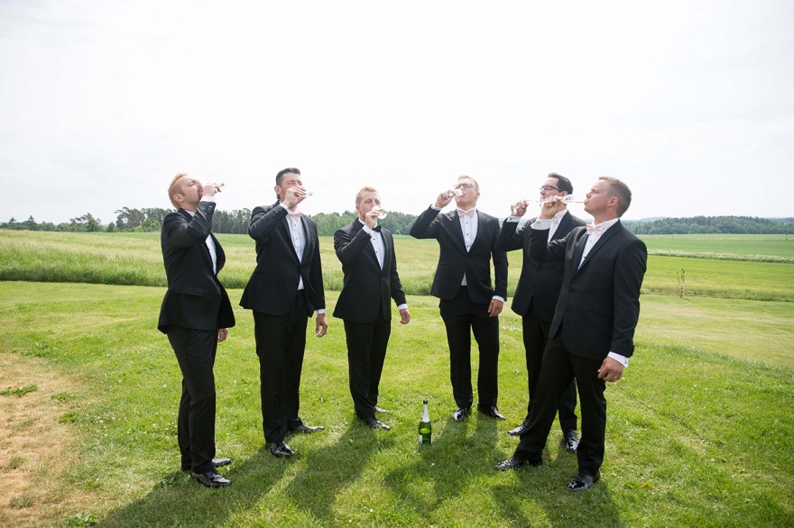 Bröllop i laholm - Fotograf emy hjälper dig med bröllopsbilderna i halmstad och laholm Bröllop i laholm - Fotograf emy hjälper dig med bröllopsbilderna i halmstad och laholm
