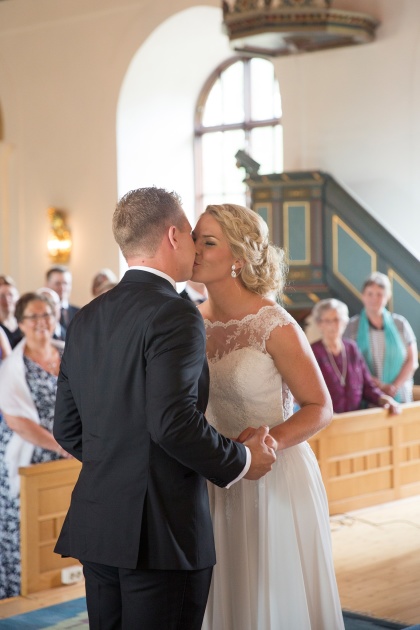 Fotograf emy jobbar som bröllopsfotograf - fotograferar bröllop och vigslar Fotograf emy jobbar som bröllopsfotograf - fotograferar bröllop och vigslar