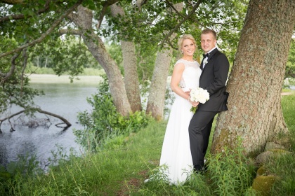Fotografera dina bröllopsfoton vid oxhultasjön i Hisult av fotograf Emy Fotografera dina bröllopsfoton vid oxhultasjön i Hisult av fotograf Emy