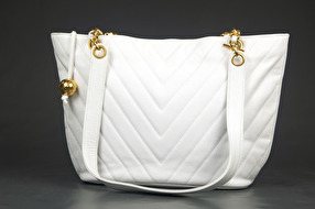 CHANEL Caviar Tote White Chevron