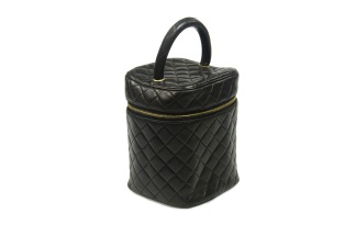CHANEL Vanity Bag Quilted Lambskin - CHANEL Vanity Bag Quilted Lambskin