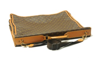 Louis Vuitton Garment 5 Hangers Monogram - Louis Vuitton Garment 5 Hangers Monogram