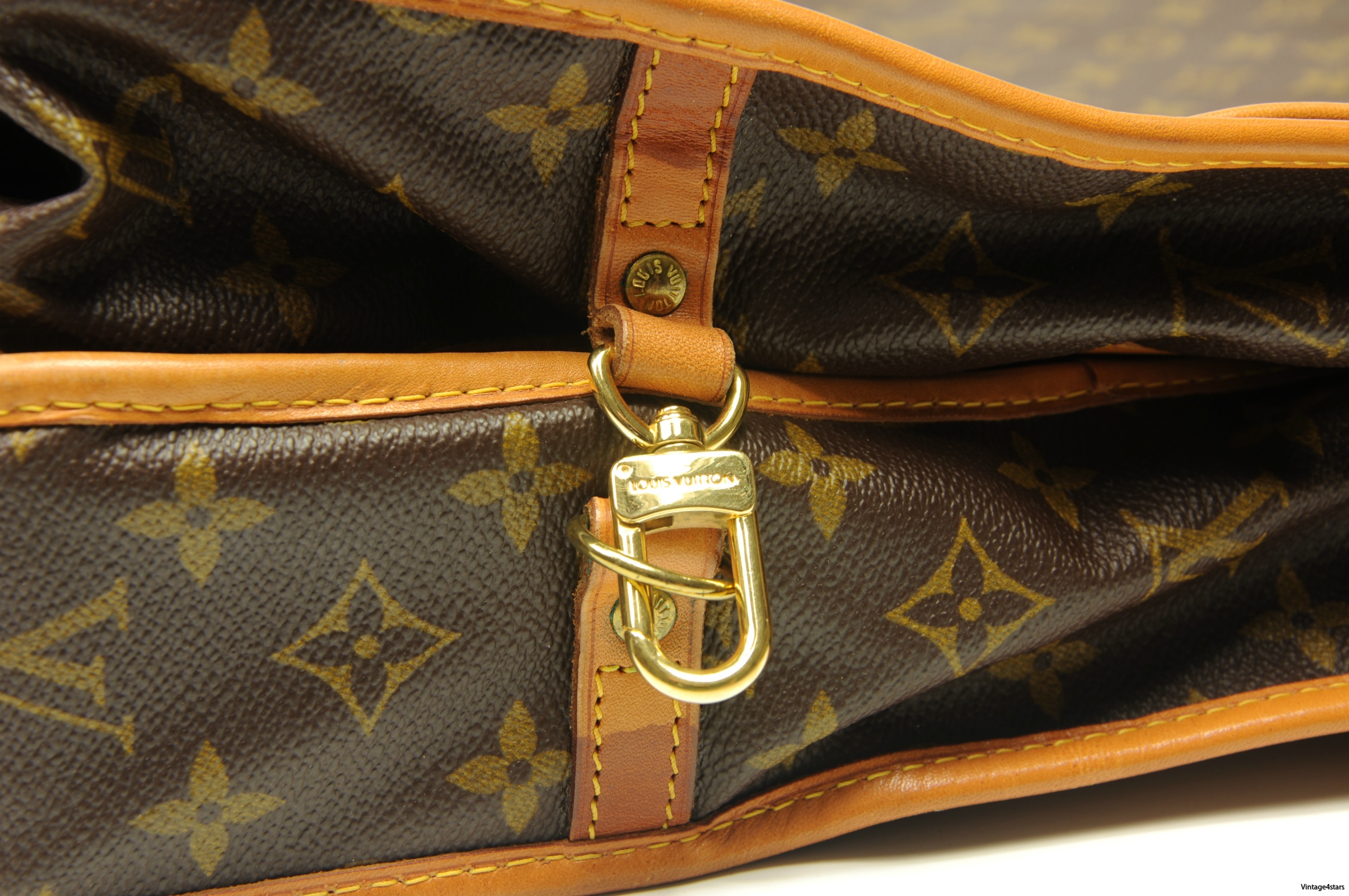 Louis Vuitton Garment Bag 5 Hangers 4