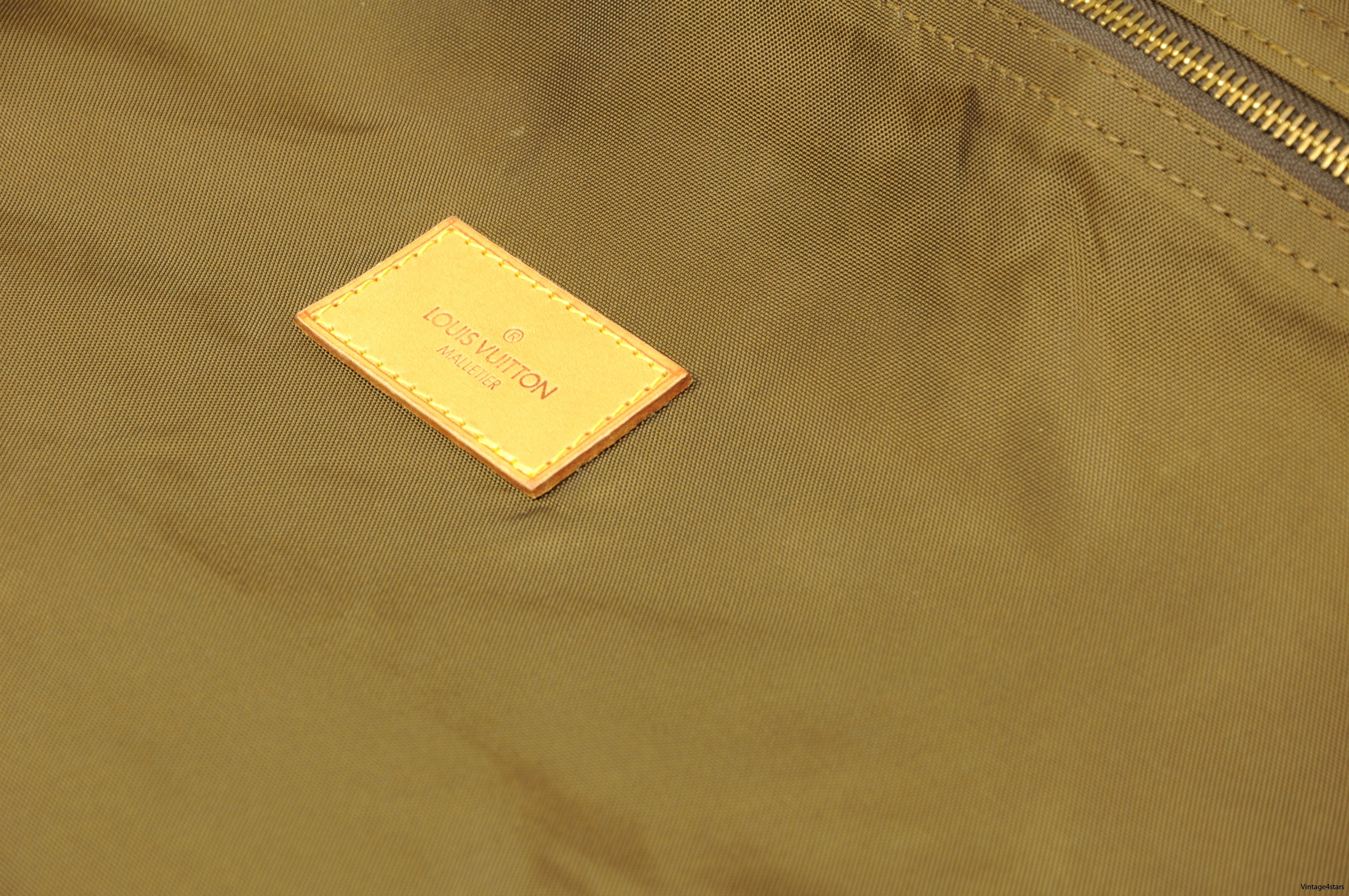 Louis Vuitton Garment Bag 5 Hangers 10