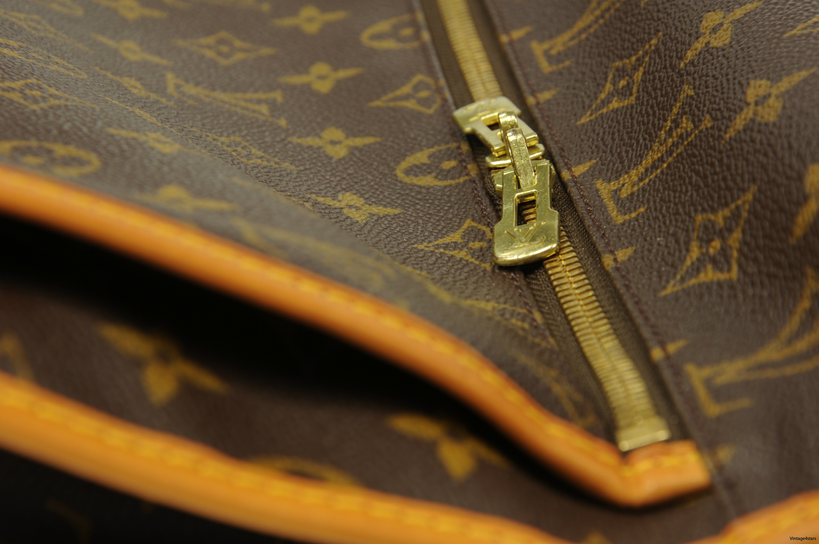 Louis Vuitton Garment Bag 107