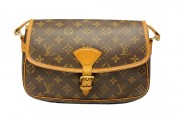 Louis Vuitton Sologne Monogram