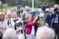 Publikbild med Raija Wallenius rakt fram. Till vänster om henne Charlotte Söderman. Till höger i röd kavaj Everlyn Bøe.