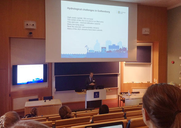 Keynote föreläsning av Henrik Kant på Dep. av hållbar avfallshantering och vatten, Göteborgs stad presentera hydrologiska  utmaningar i Göteborg.