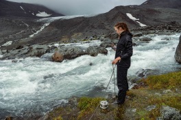 Discharge measurements at Lillsjön, Tarfala Valley. Photo: Karuna Sah.