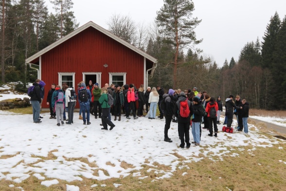 Erasmus student from across europe gather at Skogaryd Research Catchment to learn about Swedish forests and forest soil. Photo by: Leif Klemedtsson