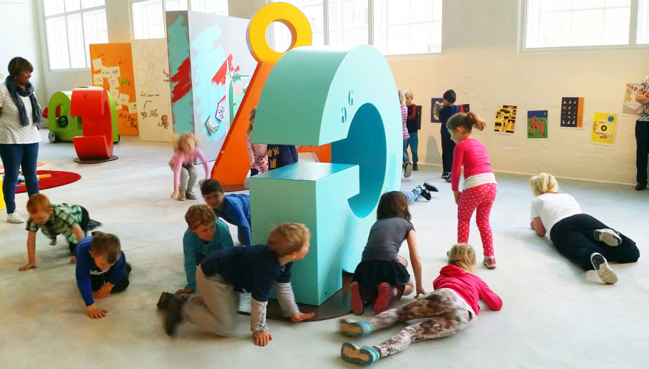 ABC-bokstavslek på Västmanlands läns museum. 2015. ABC-bokstavslek på Västmanlands läns museum. 2015.