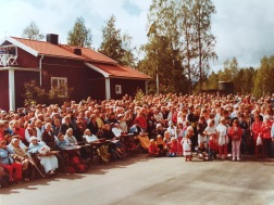Många intresserade samlade till invigning i augusti 1983