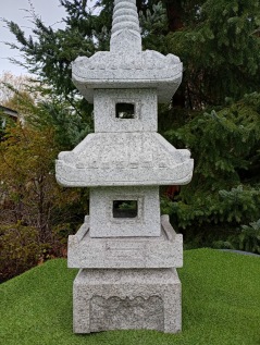 Japansk trädgård Pagod lanterna lilla