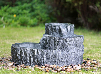 Vattensten i konstmaterial Vattensten i konstmaterial