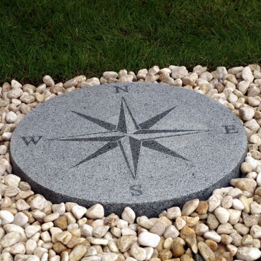 kompass granitkompass kompassten trädgårdskonst
