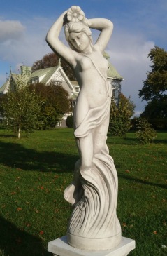 Staty Diala , trädgårdskonst