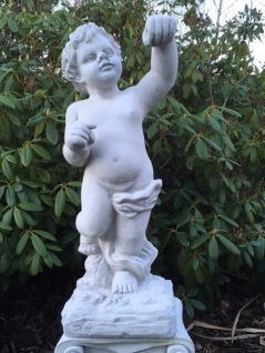 Staty Soella , trädgårdskonst