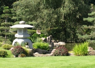 japansk trädgård, japanska stenhus , japan trädgård , bamu