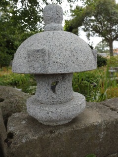 Japanskt stenhus i granit