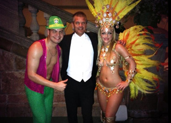 Samba Angels Armando och Connie med Jesper Parnevik på Princessan Madeleines Bröllop Samba Angels Armando och Connie med Jesper Parnevik på Princessan Madeleines Bröllop