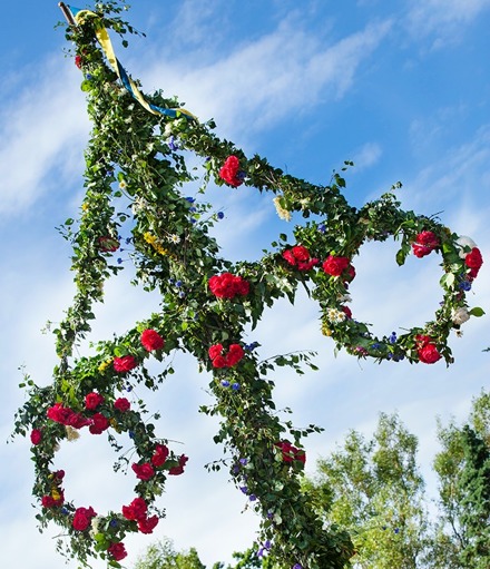 Glad midsommar! Glad midsommar!
