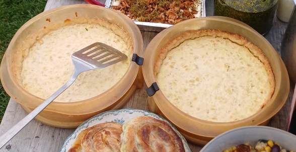 Underbart krämiga ananaspajer med en len sötsyrlighet.