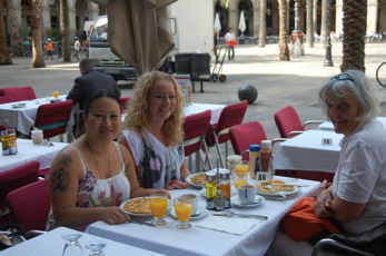 Frukost på Placa Reial Frukost på Placa Reial