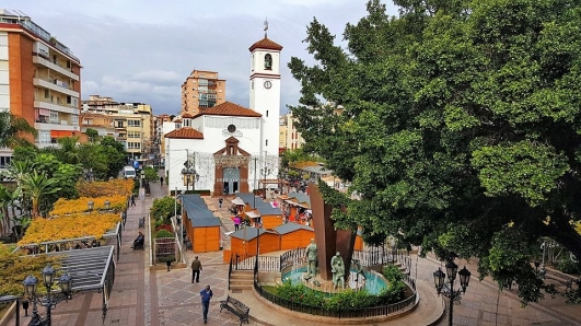 Fuengirola laddar för jul. Lite mörker över den här bilden bara. Julmarknad som bräcker det mesta. Fuengirola laddar för jul. Lite mörker över den här bilden bara. Julmarknad som bräcker det mesta.