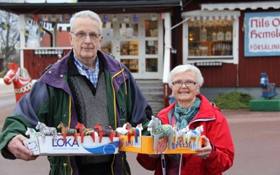 När Kerstin 'fyllde jämt' tog vi med gästerna till Nusnäs utanför Mora, och middagsgästerna fick måla var sin dalahäst, som blev placeringskort. Populärt. När Kerstin 'fyllde jämt' tog vi med gästerna till Nusnäs utanför Mora, och middagsgästerna fick måla var sin dalahäst, som blev placeringskort. Populärt.