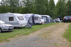 Deltagarna har börjat flytta in på Geråbadets camping