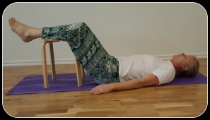 Yinyoga Viparita karani, psoasställning, kärt barn har många namn....musklerna på insida bäcken och i ländryggen slappnar av - Härligt! Yinyoga Viparita karani, psoasställning, kärt barn har många namn....musklerna på insida bäcken och i ländryggen slappnar av - Härligt!