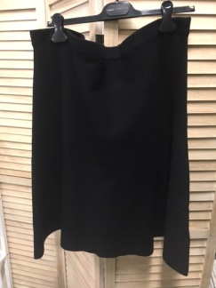 Svart stickad kjol - XL (54/56)