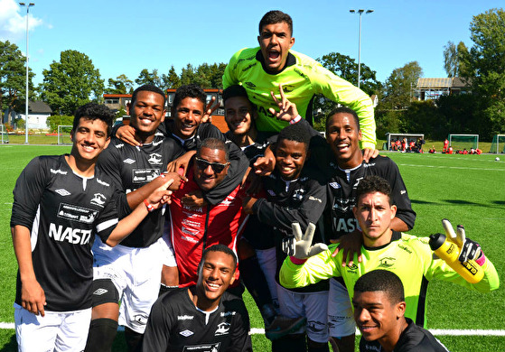 From top left: Gleidson, Lucas, Luquinhas, Robson, Gleiciano, Freixo, Boca, Yan, Rodolfo, Douglas & Gleison From top left: Gleidson, Lucas, Luquinhas, Robson, Gleiciano, Freixo, Boca, Yan, Rodolfo, Douglas & Gleison