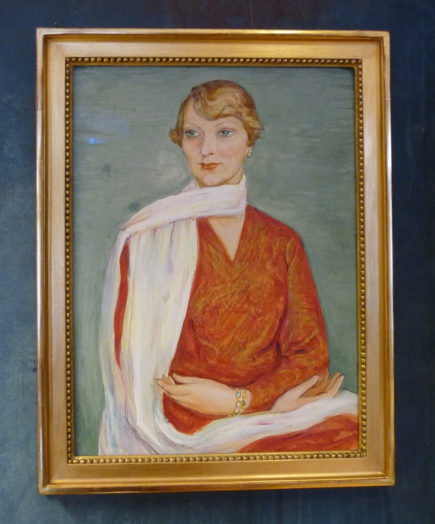 Nytillverkad Gustaviansk tavelram till porträtt av Nils Dardel. Handskuren pärlstav och ramen är förgylld i polerat bladguld och slagmetall