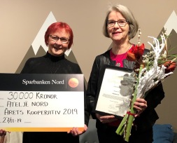 Glada och överraskade pristagare, Eva Björnström och Gunnel Tjäder